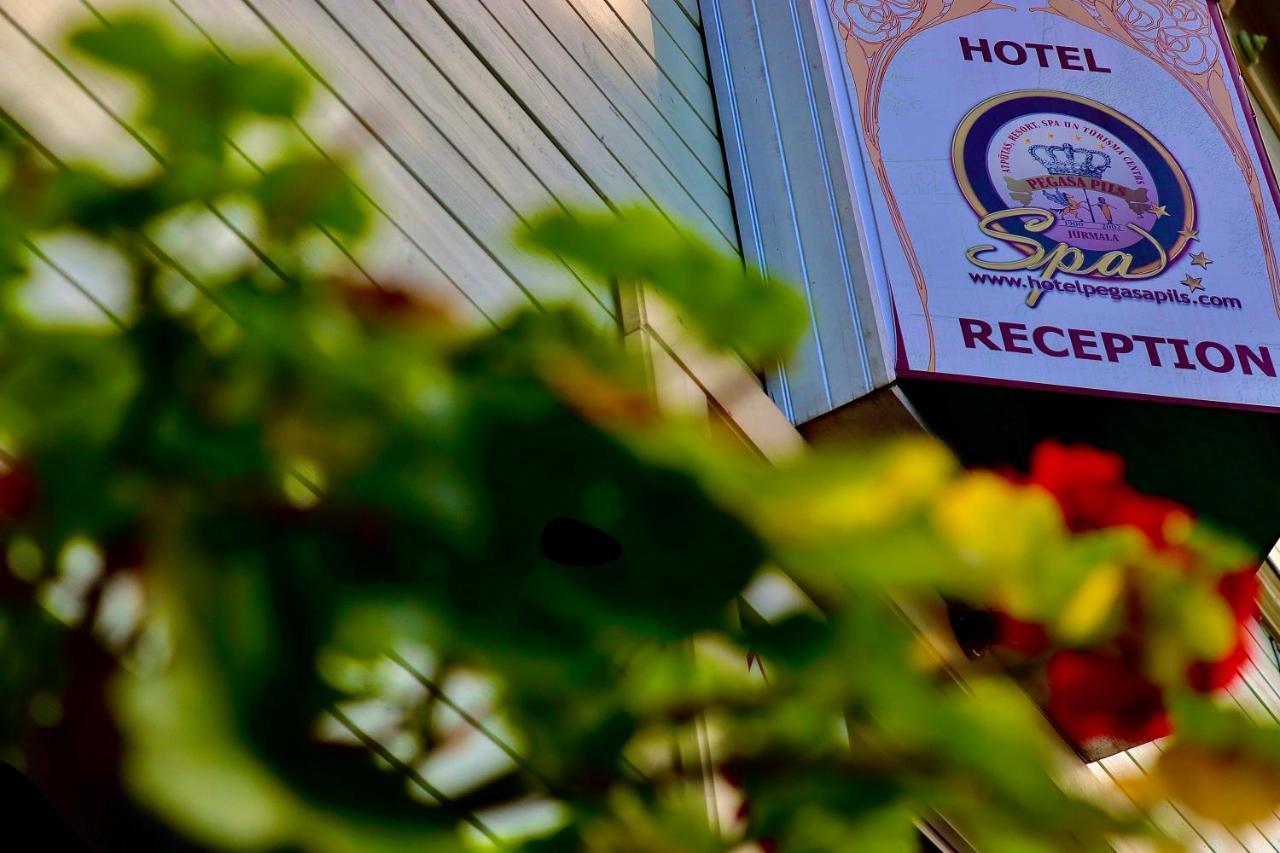 Pegasa Pils Spa Hotel Jūrkalne Exterior foto